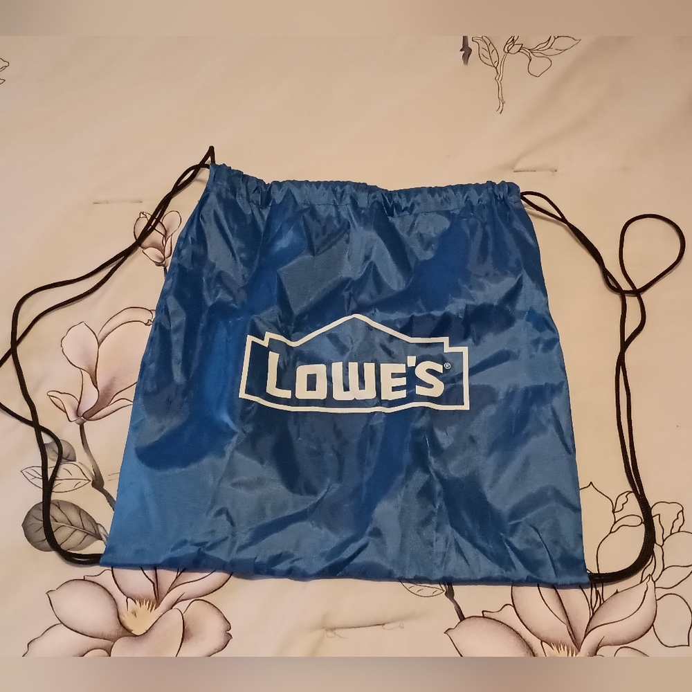 3/$10 🌟 NEW Blue & White Lowe's Drawstring Bag   1/2